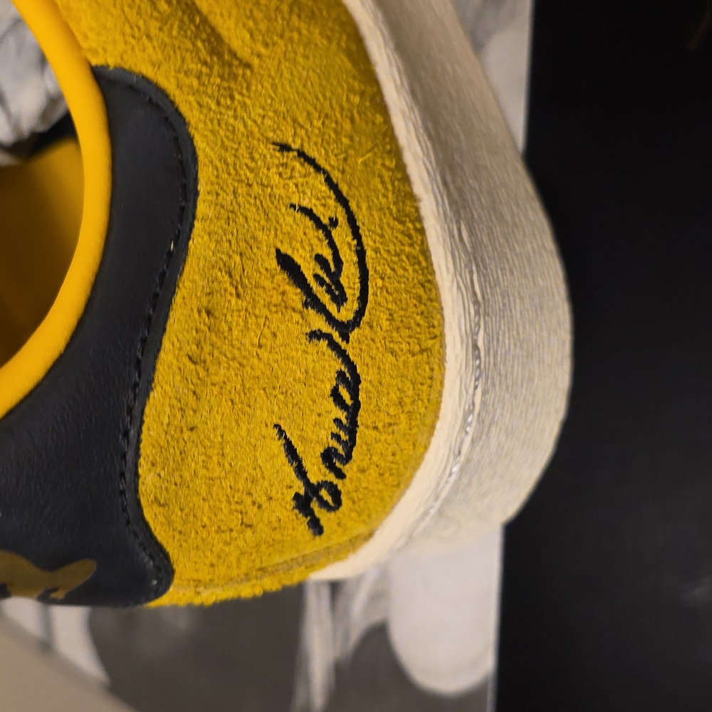 NEW Adidas Jabbar Low Black Yellow - Picture 8 of 8